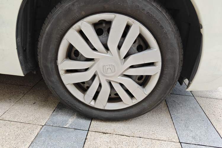 Used Honda Fit 2016 1.5L LXS CVT Comfort Sunroof Version Right Front Wheel Hub