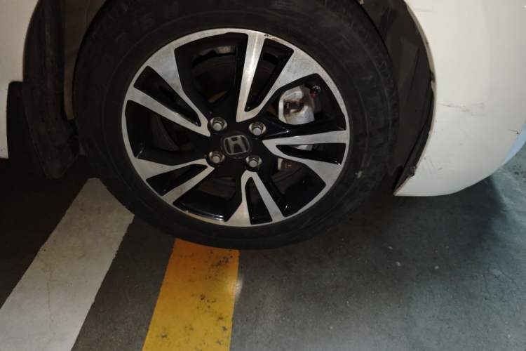 Used Honda Fit 2016 1.5L LXS CVT Comfort Sunroof Version Right Front Wheel Hub