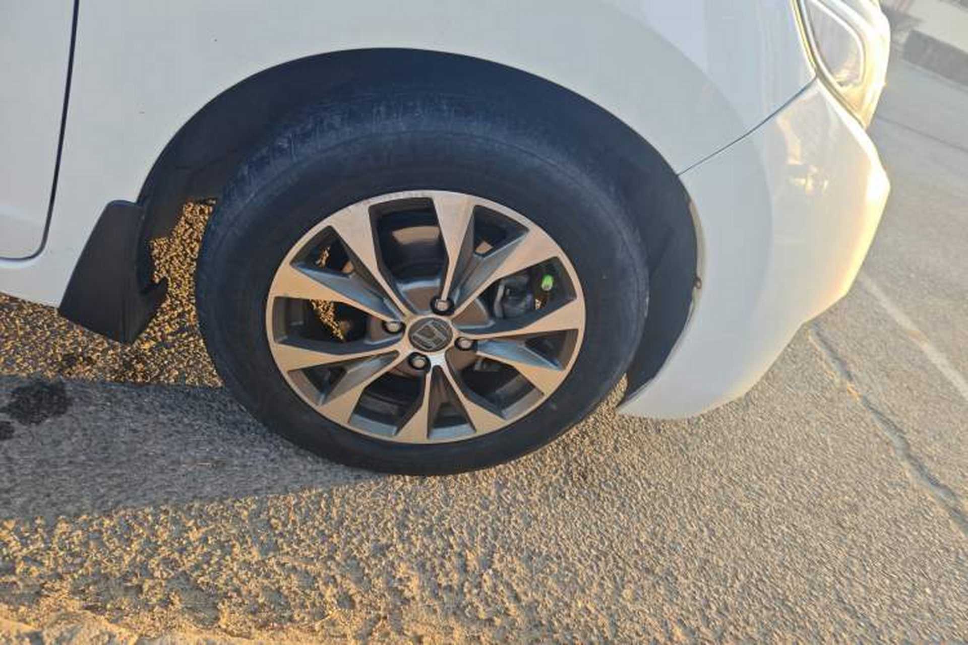 Used Honda Fit 2016 1.5L LXS CVT Comfort Sunroof Version Right Front Wheel Hub