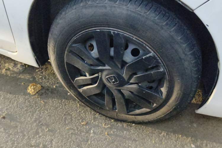 Used Honda Fit 2016 1.5L LXS CVT Comfort Sunroof Version Right Front Wheel Hub