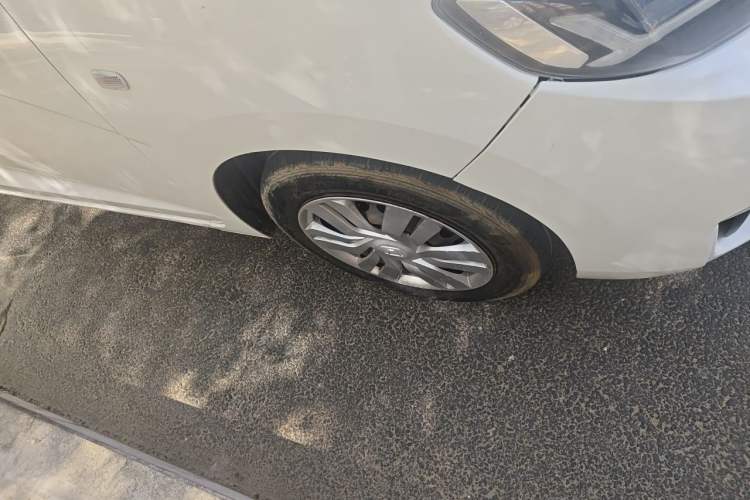 Used Honda Fit 2016 1.5L LX Manual Comfort Model Right Front Wheel Hub