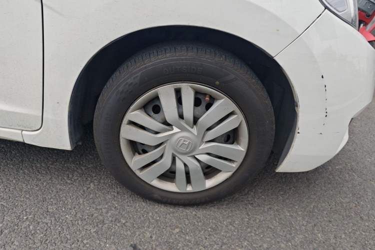 Used Honda Fit 2016 1.5L LXS CVT Comfort Sunroof Version Right Front Wheel Hub