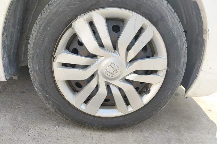 Used Honda Fit 2016 1.5L LXS CVT Comfort Sunroof Version Right Front Wheel Hub