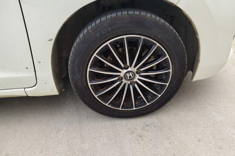 Used Honda Fit 2016 1.5L LXS CVT Comfort Sunroof Version Right Front Wheel Hub