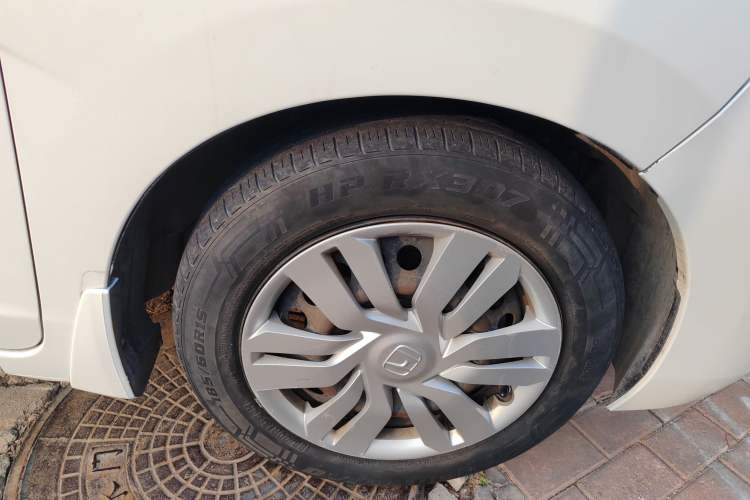 Used Honda Fit 2016 1.5L LX CVT Comfort Model Right Front Wheel Hub