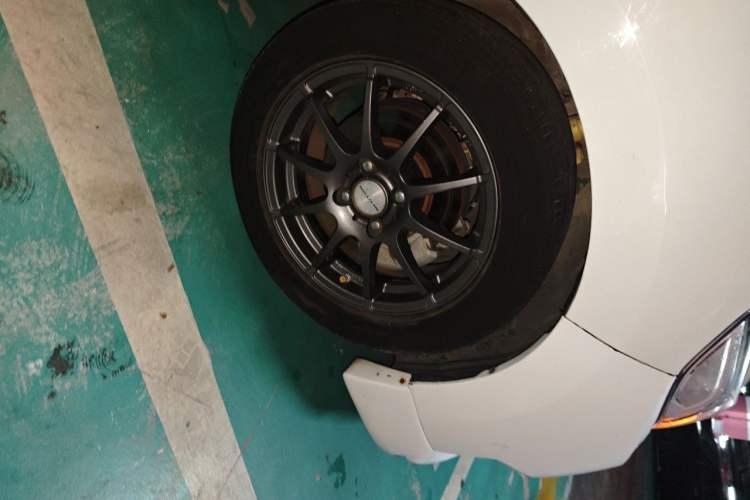 Used Honda Fit 2016 1.5L LX CVT Comfort Model Right Front Wheel Hub