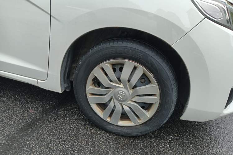 Used Honda Fit 2016 1.5L LXS CVT Comfort Sunroof Version Right Front Wheel Hub