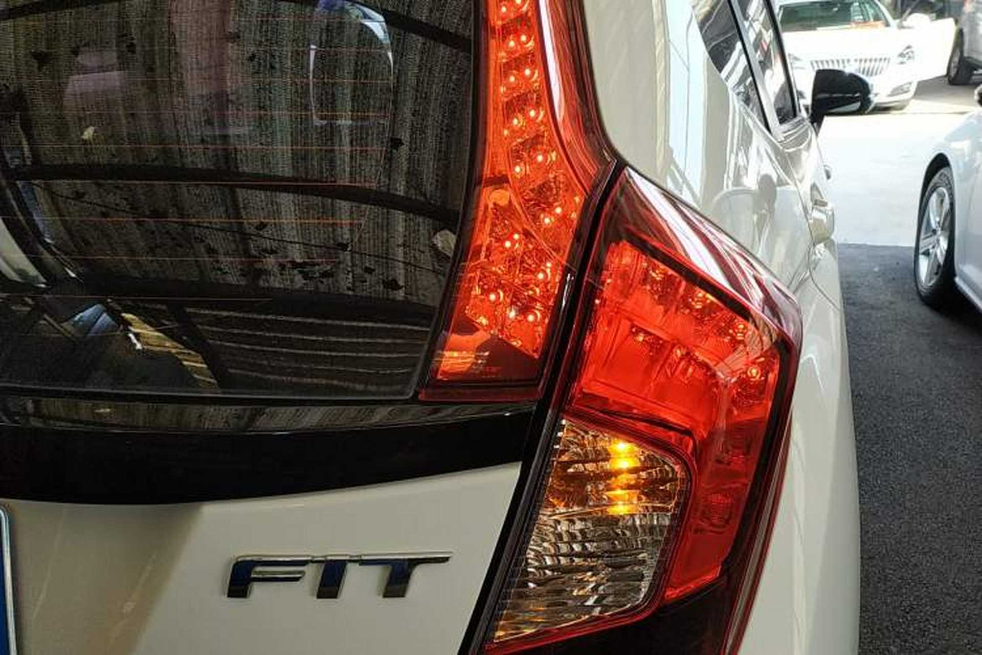 Used Honda Fit 2016 1.5L LX CVT Comfort Model Right Rear Taillight