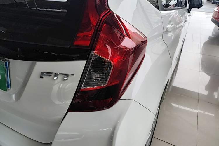 Used Honda Fit 2016 1.5L LXS CVT Comfort Sunroof Version Right Rear Taillight