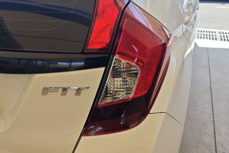 Used Honda Fit 2016 1.5L LXS CVT Comfort Sunroof Version Right Rear Taillight