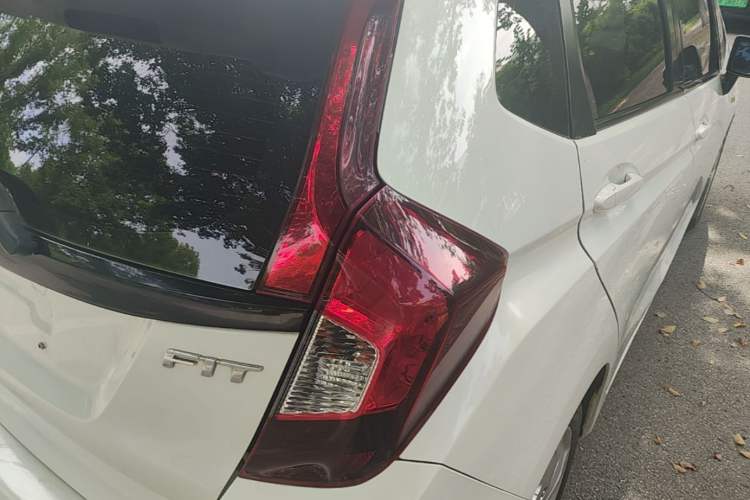 Used Honda Fit 2016 1.5L LXS CVT Comfort Sunroof Version Right Rear Taillight