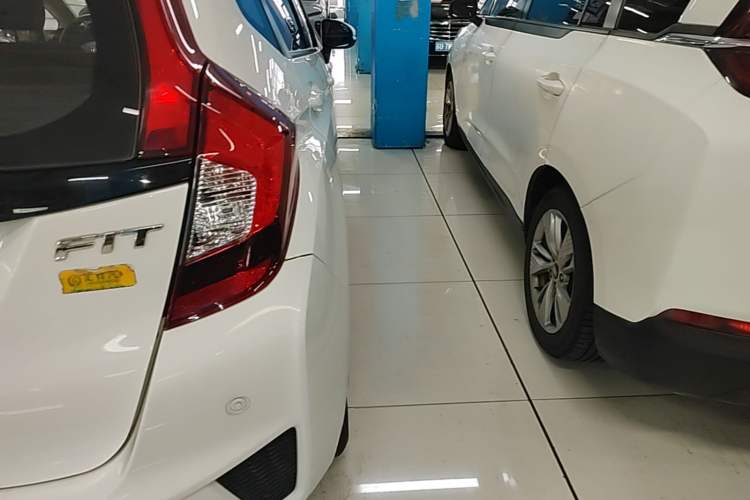 Used Honda Fit 2016 1.5L LXS CVT Comfort Sunroof Version Right Rear Taillight