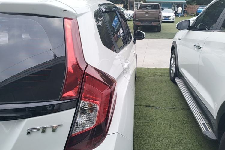 Used Honda Fit 2016 1.5L LX CVT Comfort Model Right Rear Taillight