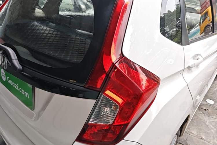 Used Honda Fit 2016 1.5L LX CVT Comfort Model Right Rear Taillight
