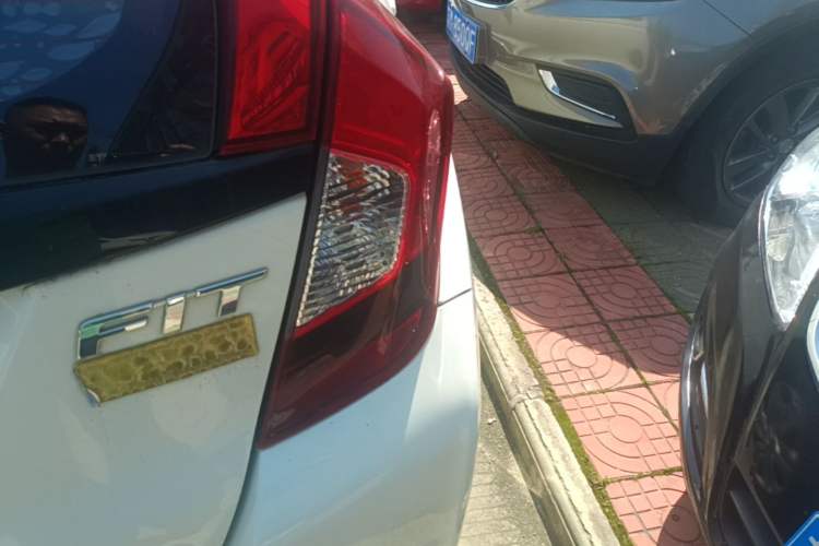 Used Honda Fit 2016 1.5L LX CVT Comfort Model Right Rear Taillight
