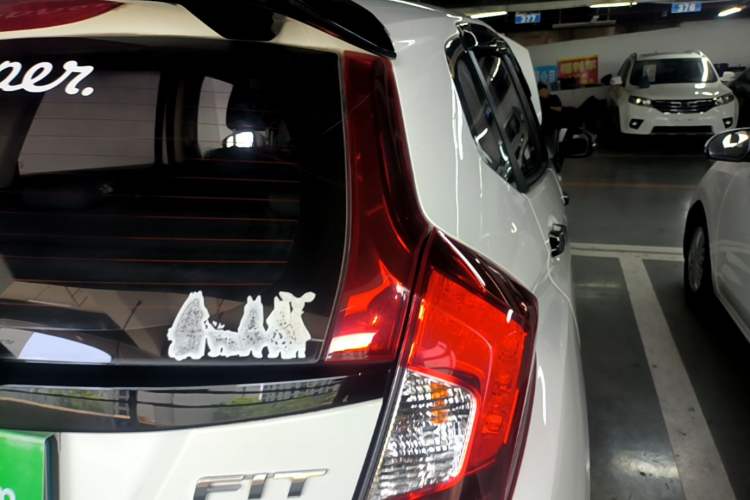 Used Honda Fit 2016 1.5L LX CVT Comfort Model Right Rear Taillight