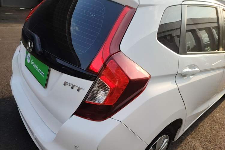 Used Honda Fit 2016 1.5L LXS CVT Comfort Sunroof Version Right Rear Taillight