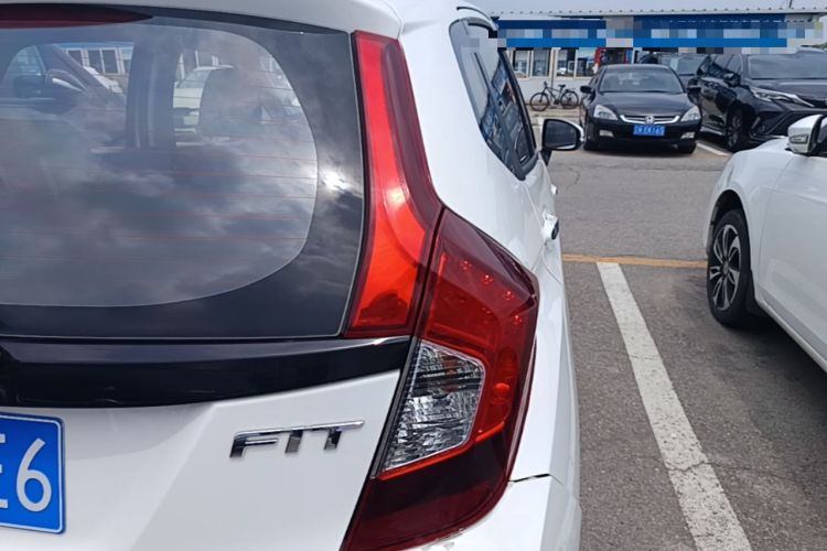 Used Honda Fit 2016 1.5L LX CVT Comfort Model Right Rear Taillight