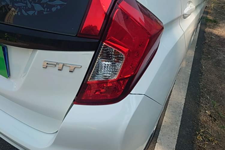 Used Honda Fit 2016 1.5L LX CVT Comfort Model Right Rear Taillight