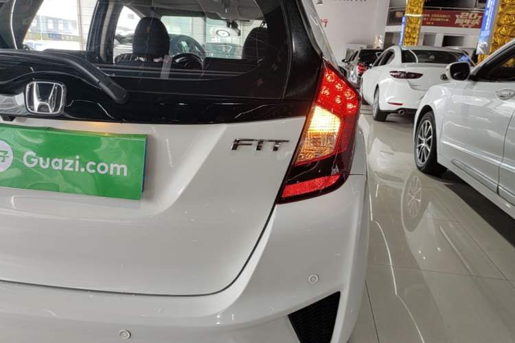 Used Honda Fit 2016 1.5L LX CVT Comfort Model Right Rear Taillight