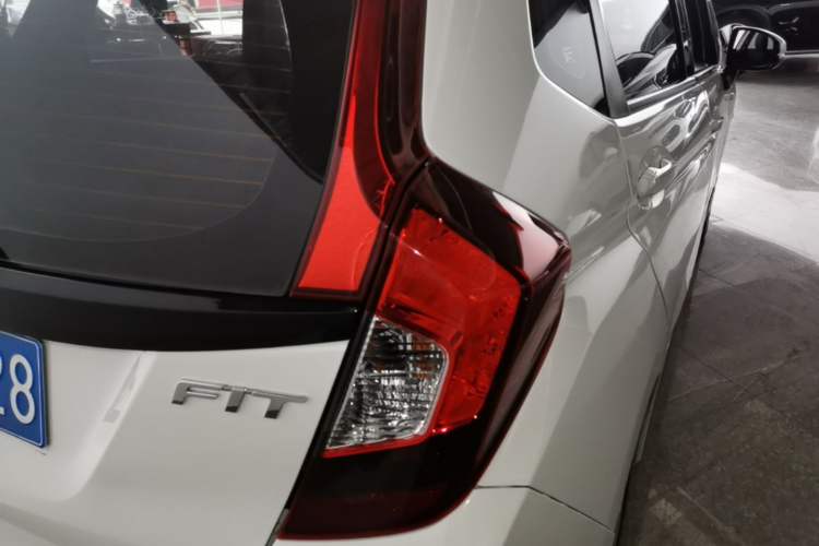 Used Honda Fit 2016 1.5L LXS CVT Comfort Sunroof Version Right Rear Taillight