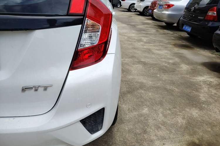 Used Honda Fit 2016 1.5L LX CVT Comfort Model Right Rear Taillight