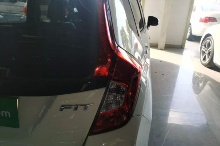 Used Honda Fit 2016 1.5L LXS CVT Comfort Sunroof Version Right Rear Taillight