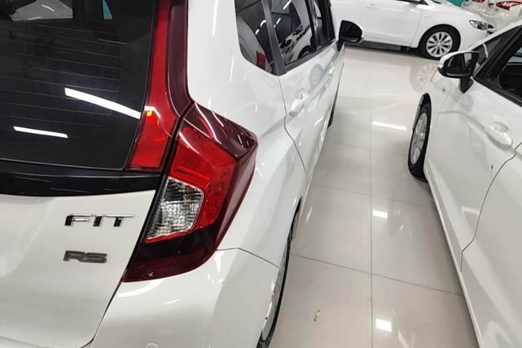 Used Honda Fit 2016 1.5L LXS CVT Comfort Sunroof Version Right Rear Taillight