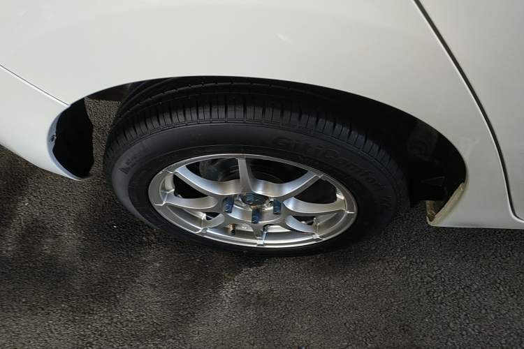 Used Honda Fit 2016 1.5L LX CVT Comfort Model Right Rear Wheel Hub
