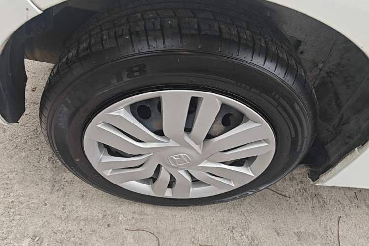 Used Honda Fit 2016 1.5L LX CVT Comfort Model Right Rear Wheel Hub