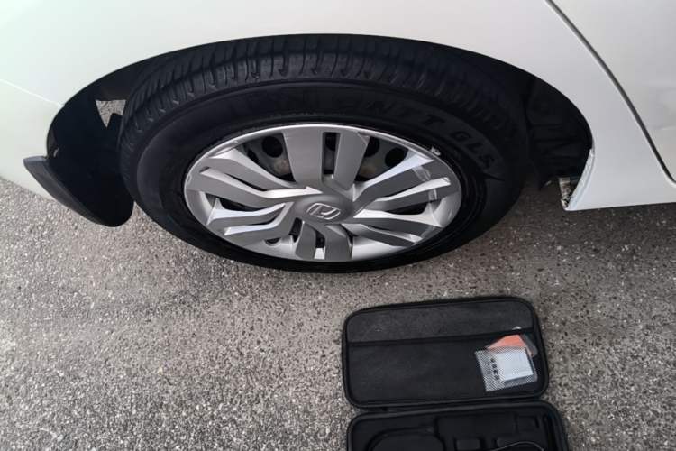 Used Honda Fit 2016 1.5L LX CVT Comfort Model Right Rear Wheel Hub