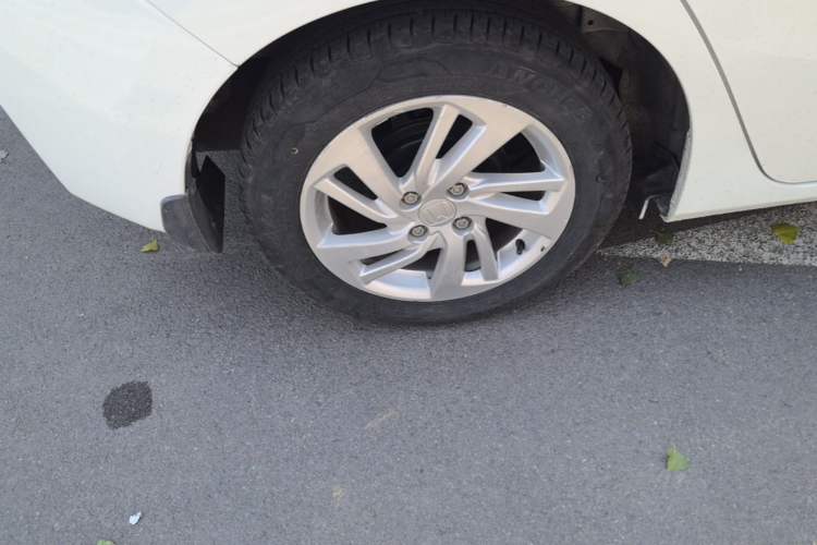 Used Honda Fit 2016 1.5L LXS CVT Comfort Sunroof Version Right Rear Wheel Hub