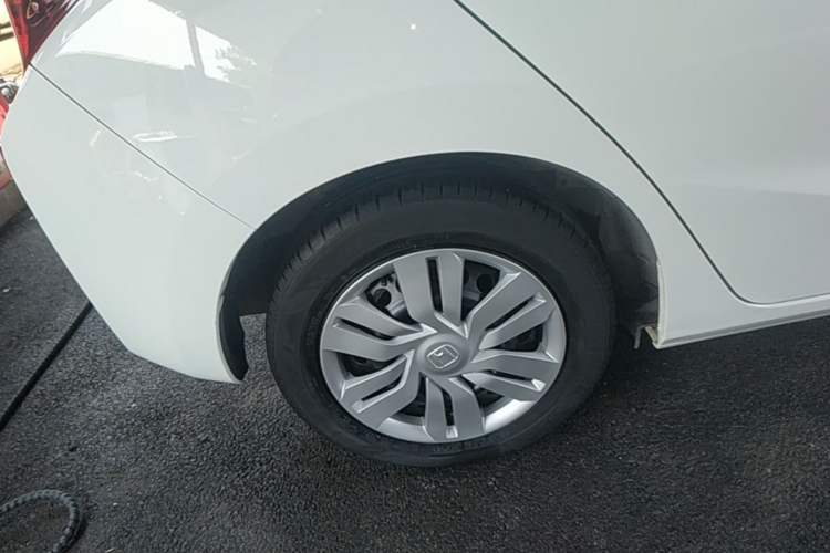 Used Honda Fit 2016 1.5L LX CVT Comfort Model Right Rear Wheel Hub