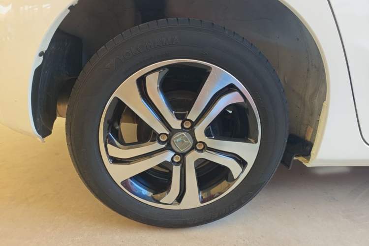 Used Honda Fit 2016 1.5L LXS CVT Comfort Sunroof Version Right Rear Wheel Hub
