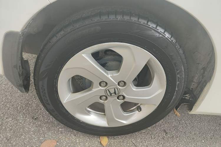 Used Honda Fit 2016 1.5L LXS CVT Comfort Sunroof Version Right Rear Wheel Hub