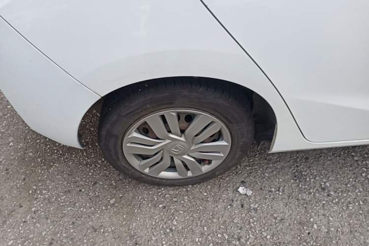 Used Honda Fit 2016 1.5L LX CVT Comfort Model Right Rear Wheel Hub