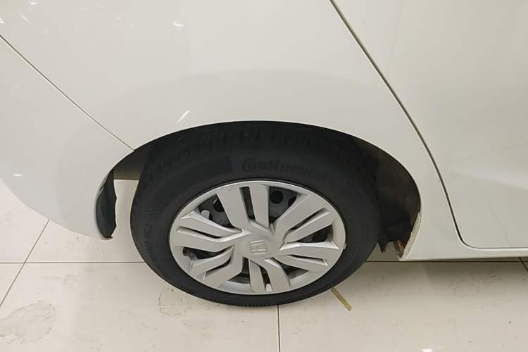 Used Honda Fit 2016 1.5L LXS CVT Comfort Sunroof Version Right Rear Wheel Hub
