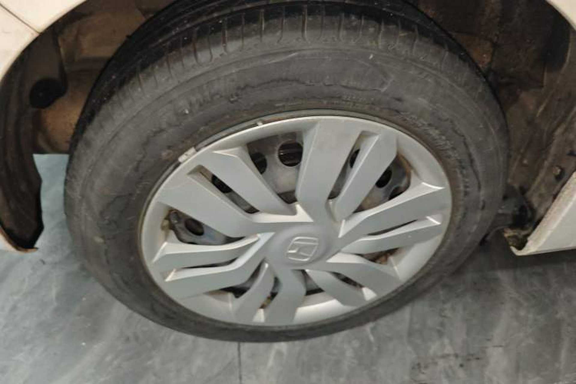 Used Honda Fit 2016 1.5L LX CVT Comfort Model Right Rear Wheel Hub