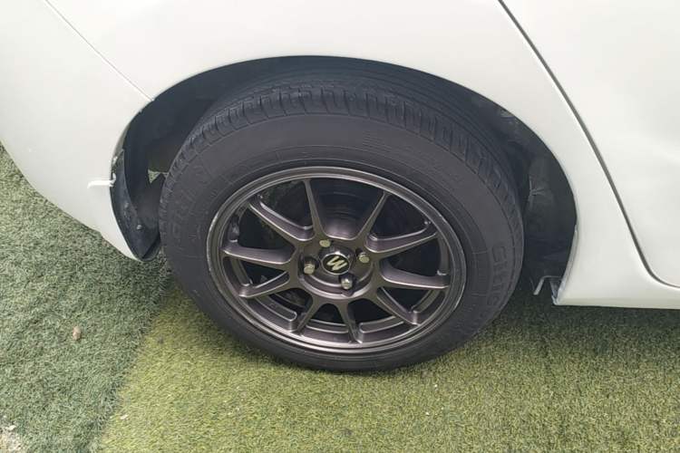 Used Honda Fit 2016 1.5L LX CVT Comfort Model Right Rear Wheel Hub