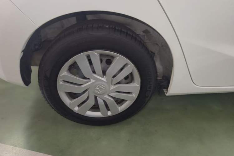 Used Honda Fit 2016 1.5L LX Manual Comfort Model Right Rear Wheel Hub