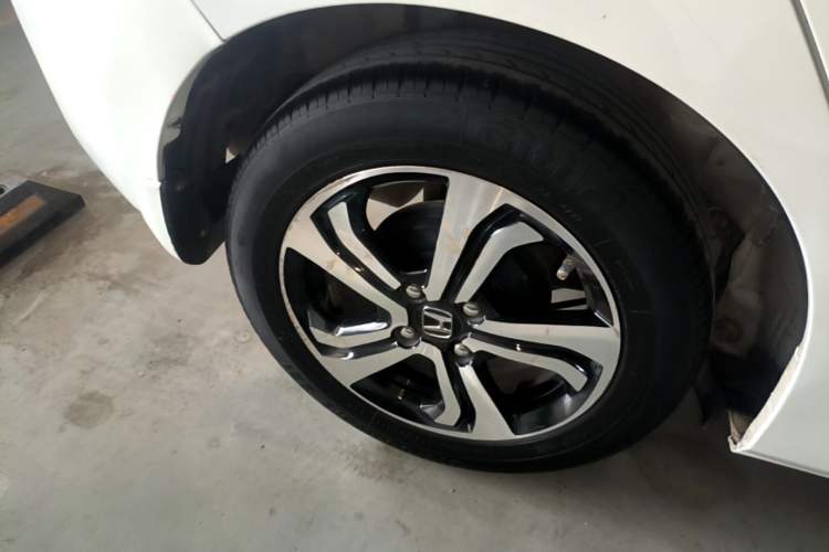Used Honda Fit 2016 1.5L LX CVT Comfort Model Right Rear Wheel Hub