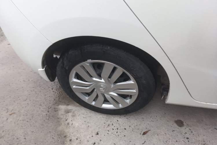 Used Honda Fit 2016 1.5L LX CVT Comfort Model Right Rear Wheel Hub