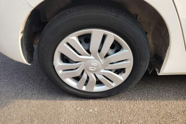 Used Honda Fit 2016 1.5L LXS CVT Comfort Sunroof Version Right Rear Wheel Hub