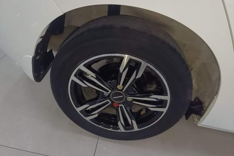 Used Honda Fit 2016 1.5L LX CVT Comfort Model Right Rear Wheel Hub