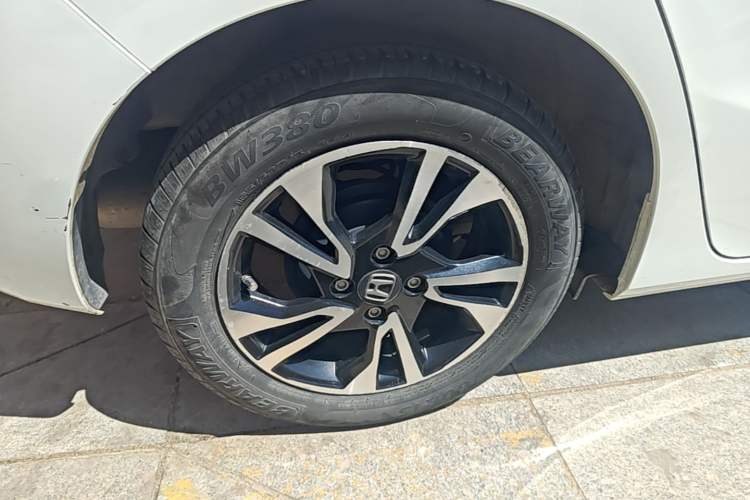 Used Honda Fit 2016 1.5L LXS CVT Comfort Sunroof Version Right Rear Wheel Hub