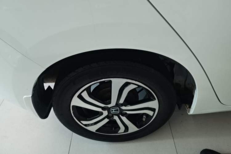 Used Honda Fit 2016 1.5L LX CVT Comfort Model Right Rear Wheel Hub