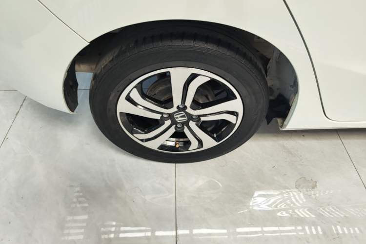Used Honda Fit 2016 1.5L LXS CVT Comfort Sunroof Version Right Rear Wheel Hub