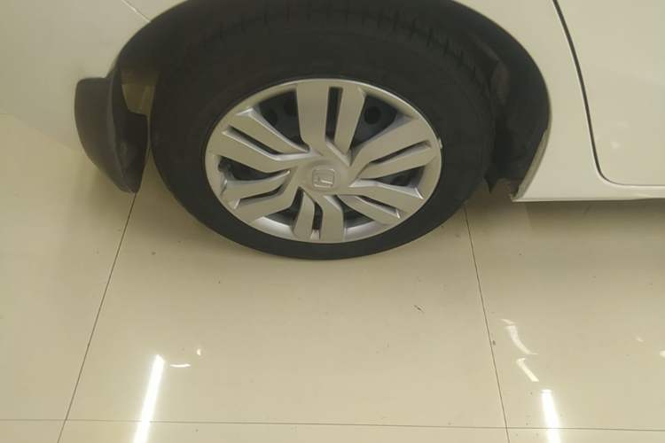 Used Honda Fit 2016 1.5L LXS CVT Comfort Sunroof Version Right Rear Wheel Hub
