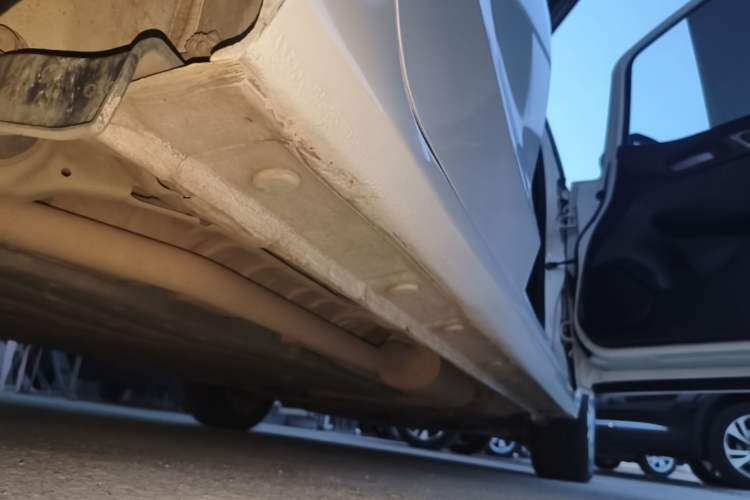 Used Honda Fit 2016 1.5L SES CVT Fashion Sunroof Edition Right Side Sill