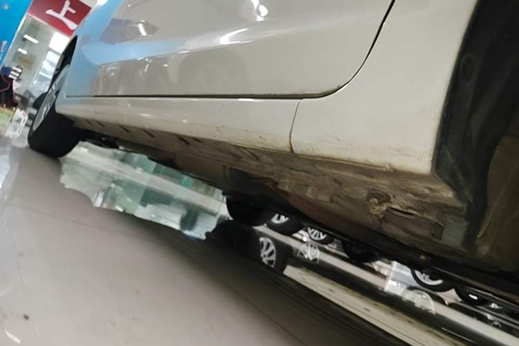 Used Honda Fit 2016 1.5L LXS CVT Comfort Sunroof Version Right Side Sill